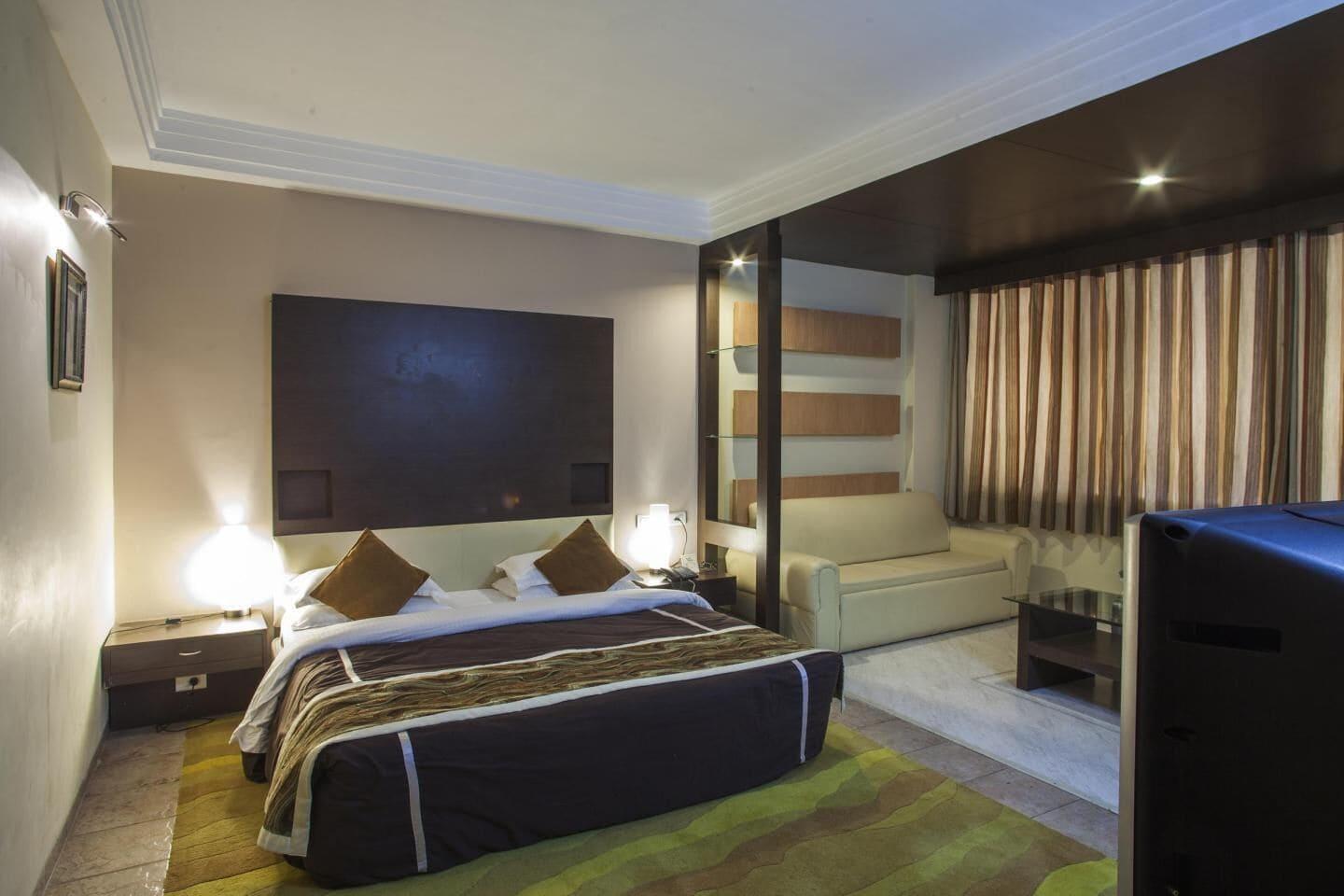 Отель K C Residency Katra Экстерьер фото