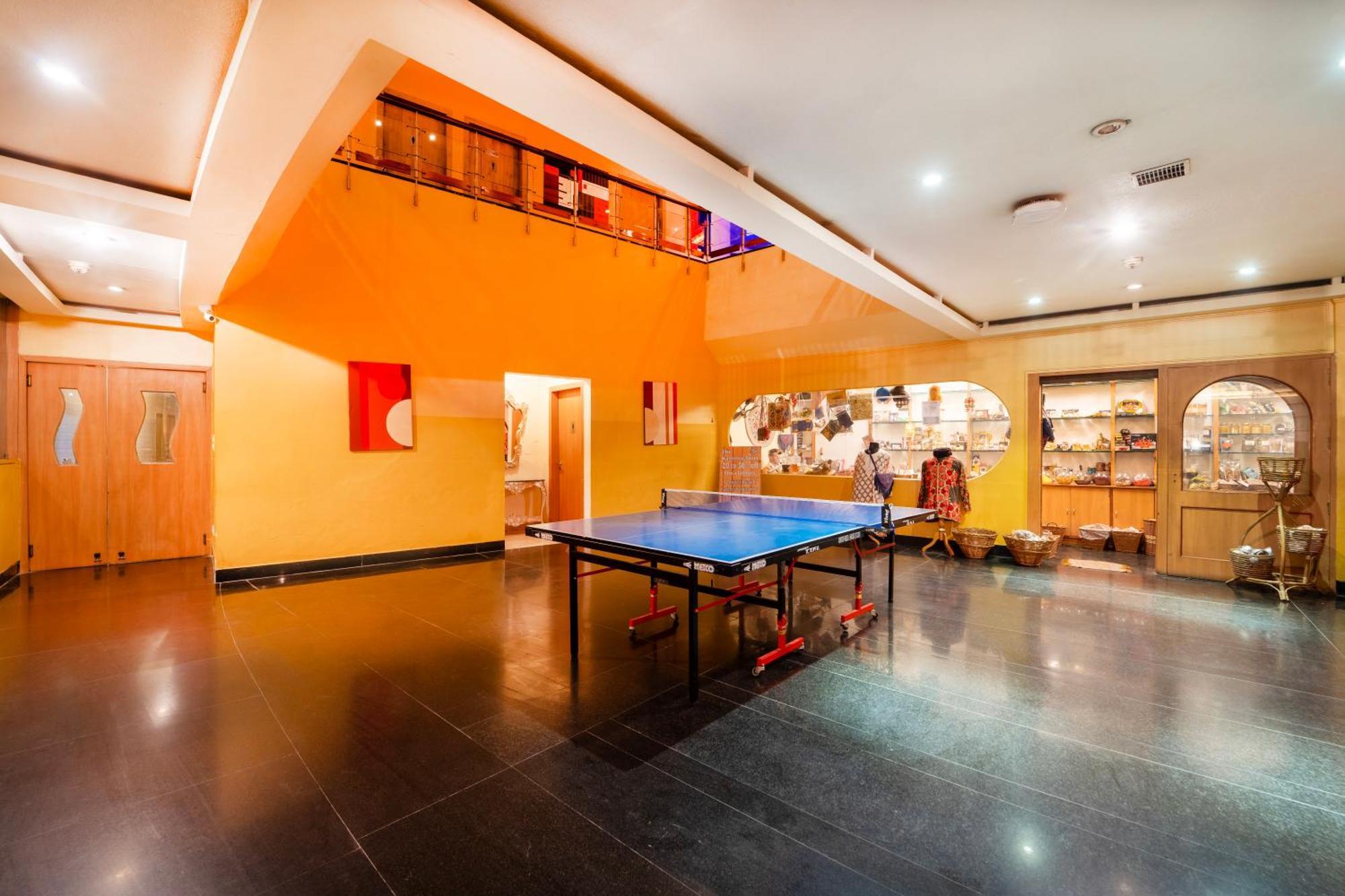 Отель K C Residency Katra Экстерьер фото