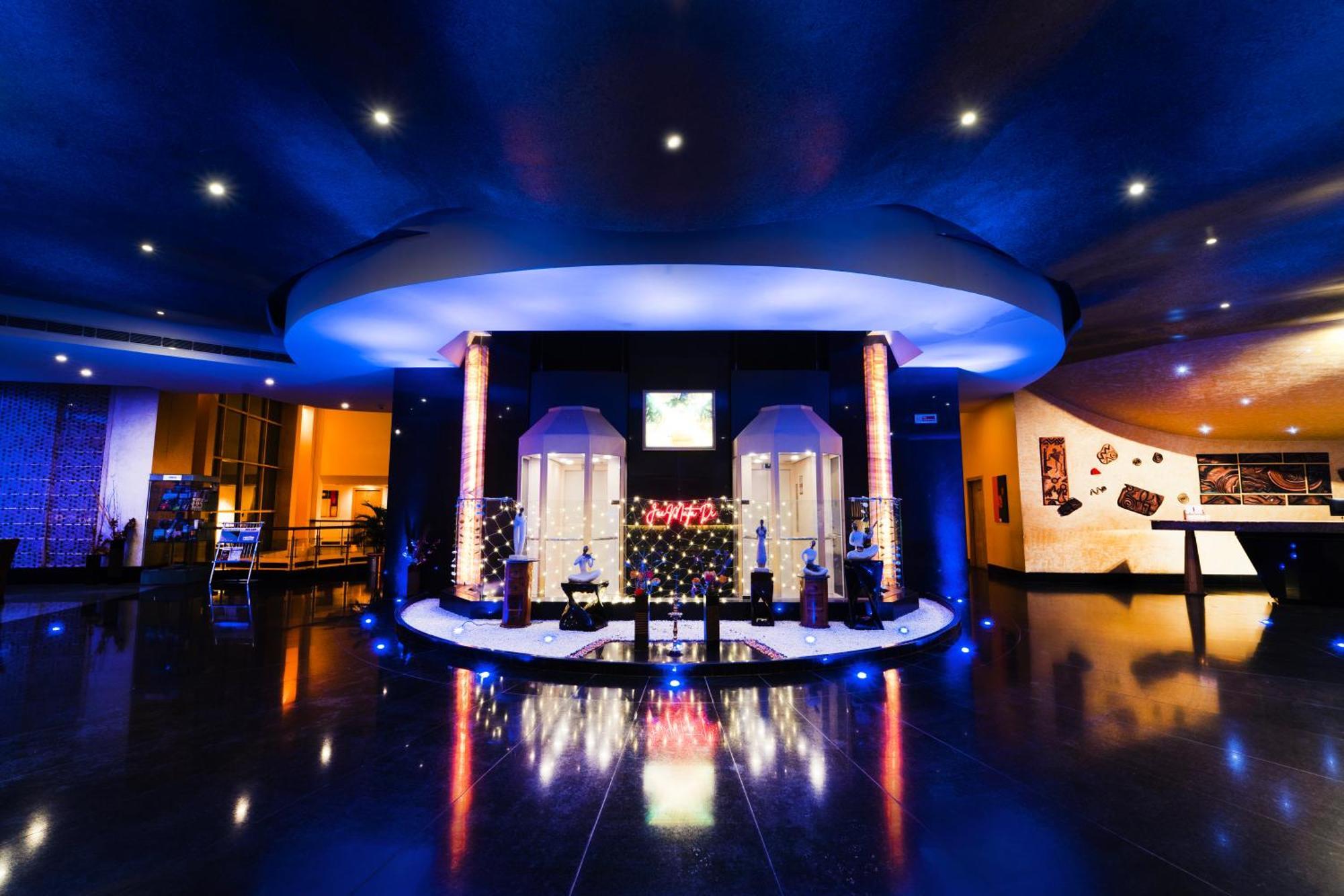 Отель K C Residency Katra Экстерьер фото