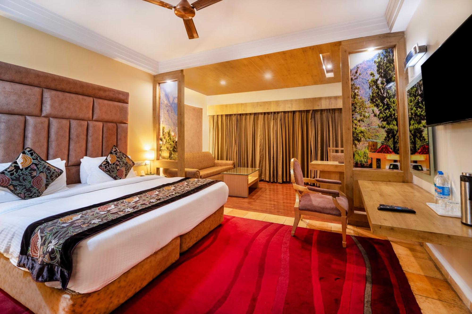 Отель K C Residency Katra Экстерьер фото