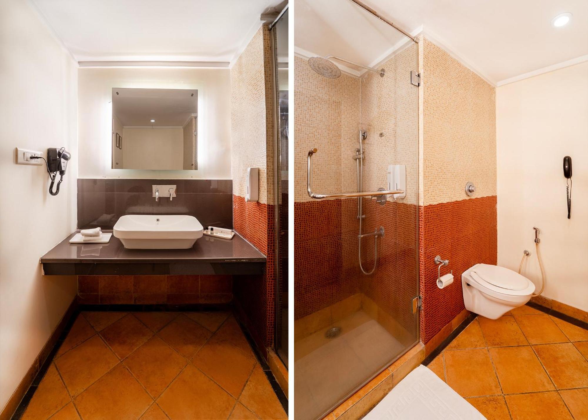 Отель K C Residency Katra Экстерьер фото