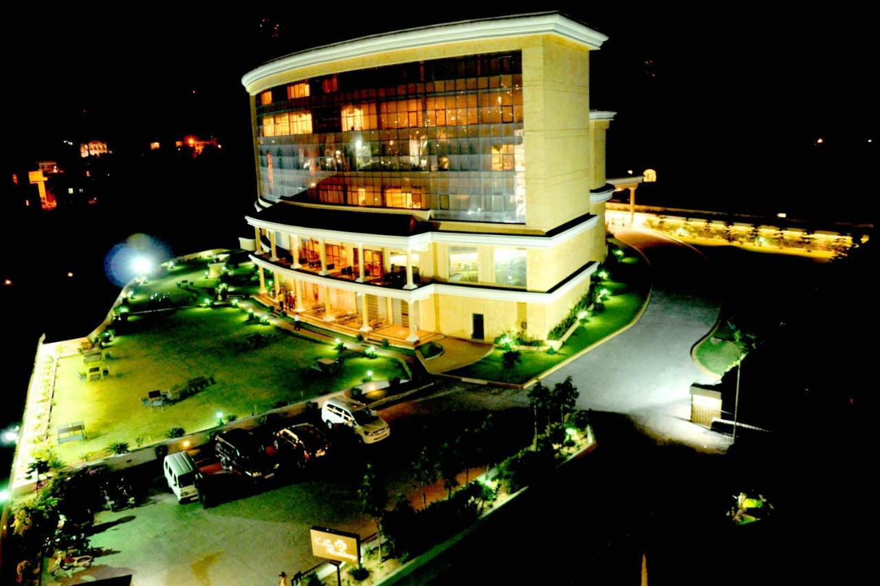 Отель K C Residency Katra Экстерьер фото